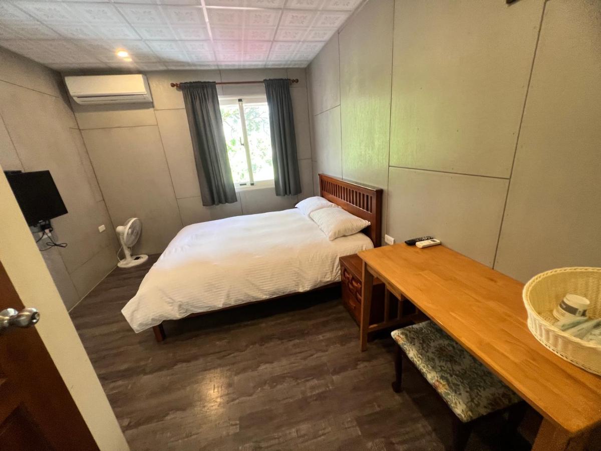 Golden Flower Homestay Yuli Exterior foto
