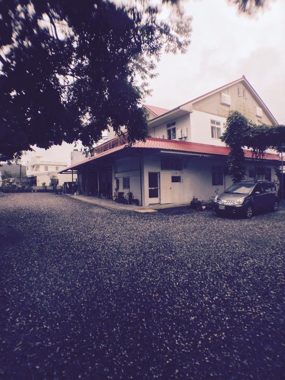 Golden Flower Homestay Yuli Exterior foto